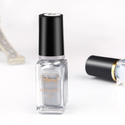 ChromeSheen Mirror Silver Nail Polish – 6ml Eco-Friendly Metallic Shine